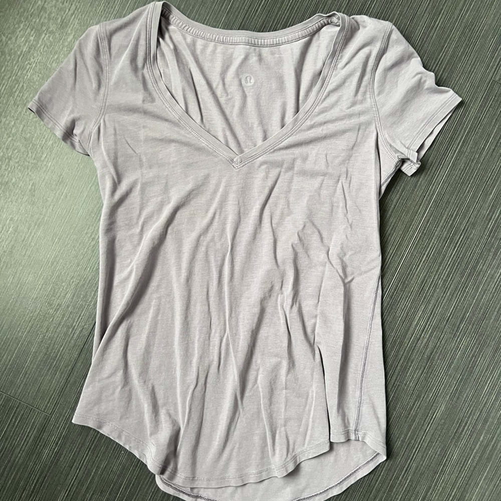 Lululemon V neck Tee